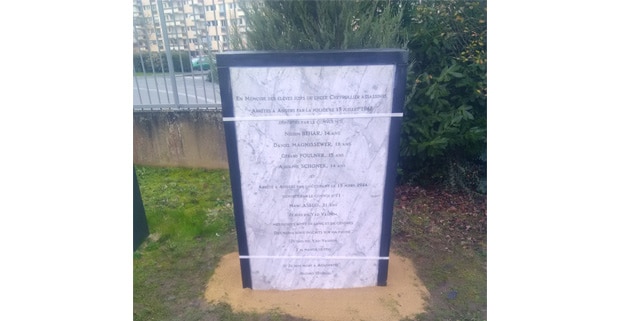 Exemple de gravures sur un monument funéraire
