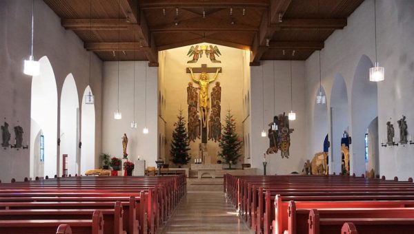 Monument funéraire- : la tradition chrétienne en période de la Toussaint