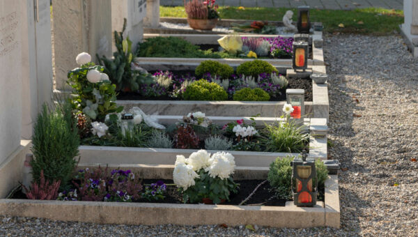 personnalisation de monuments funéraires en marbre - Concept marbre